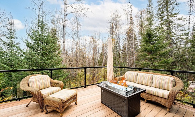 Grand Marais House | Luxurious 3BRCabin Near Lutsen,GrandMarais,Arcade!