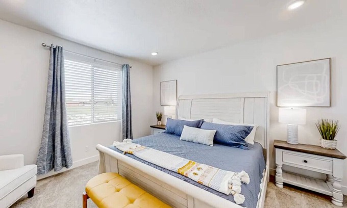 Sweetwater House | Luxurious 6-Bedroom Retreat Near Bear Lake – Sleeps 23, Modern Amenities, Year-Round Adventures!