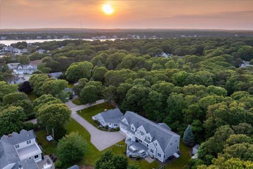 East Falmouth House | Luxurious 7-Bedroom Home in Falmouth