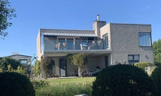 Kortgene House | Luxurious 8-person villa with a view of the Veerse Meer in Kortgene