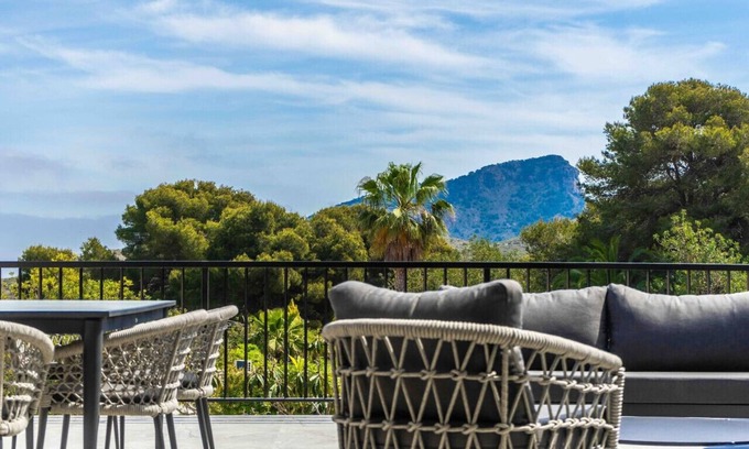 Diputacion de Rincon de San Gines Villa | Luxurious Bellaluz Villa with Private Pool
