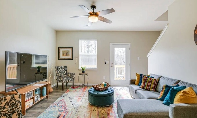 Conestee House | Luxurious convenient Greenville townhome