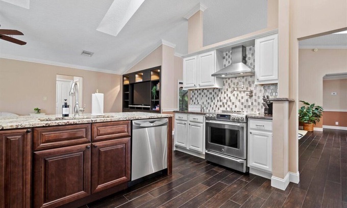 Greenview Shores House | Luxurious Equestrian Pool Home located in the Heart of Wellington