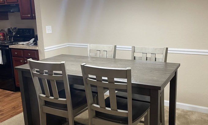 Gunter Afs Apartment | Luxurious Fully furnished 2bedroom 2 bathrooms 3rd floor apartment!