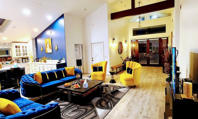 Reseda House | Luxurious Haven/Vaulted Ceilings with Pool