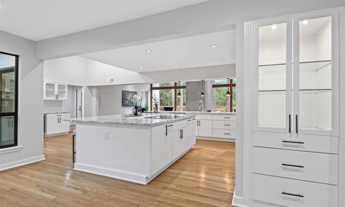 The Villages House | ★Luxurious Home✔5BDR✔6Baths✔BBQ✔75" HD TV✔WIFI✔AC