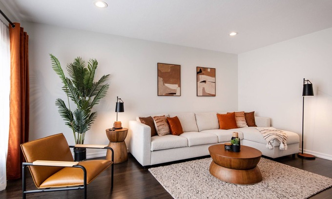 Burbank House | Luxurious House - 25 min Downtown - 10min Midway Airport