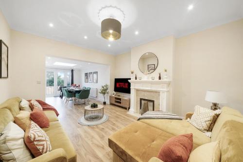 Wembley Park House | Luxurious house in Wembley - Garden