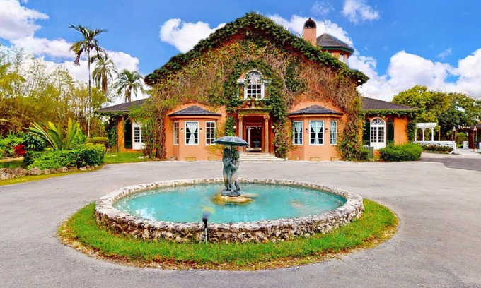 Homestead Villa | Luxurious Italian villa in the Redlands area, near Homestead, Florida
