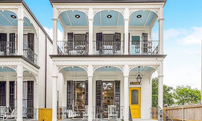 Mid-City House | Luxurious Mid City Classic Home On Streetcar Line Free Parking