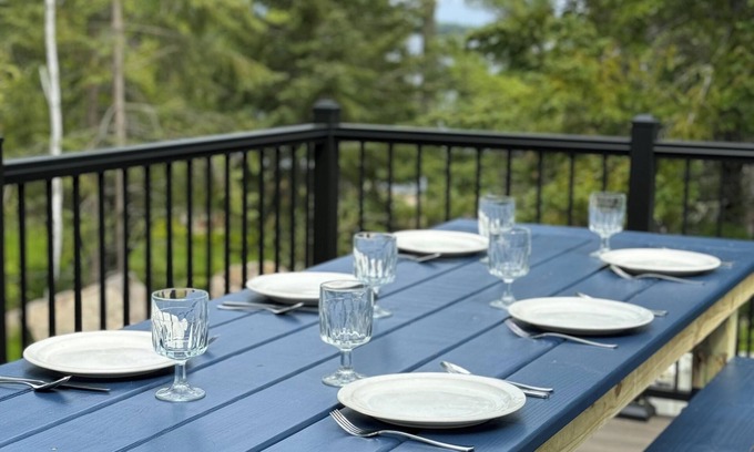 International Falls House | Luxurious newly renovated lake home on Rainy Lake's Gold Shores!