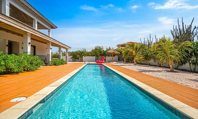 Kurimiauw Villa | Luxurious OCEAN VIEW Getaway