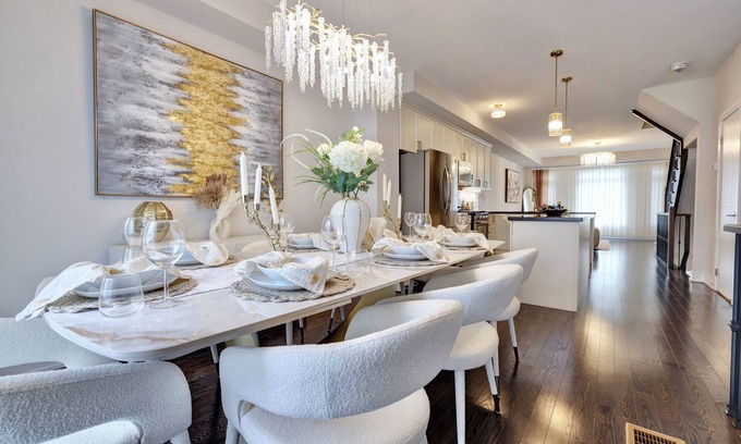 Lakeview House | Luxurious Port Credit |Lakefront, Dining & Shopping
