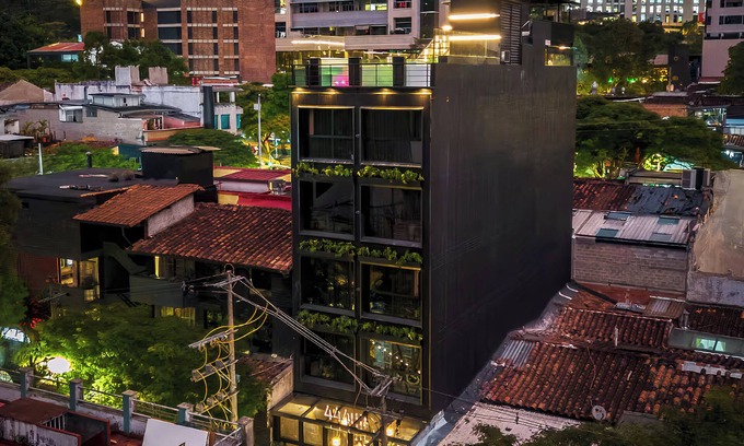 Las Lomas I Villa | Luxurious villa with 23 bedrooms 3 Pools in Provenza Parque lleras Poblado