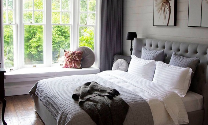 Beaconsfield Upper House | Luxuriously renovated cottage, big gourmet breakfast, Dandenong Ranges