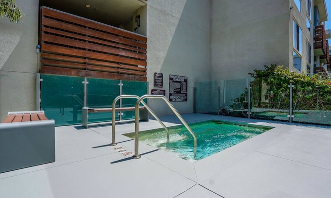 Playa Vista Apartment | Luxury 1 bedroom apartment in the heart of Playa Vista!