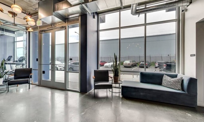 Clawson Apartment | Luxury 1 Bedroom unit in West Oakland