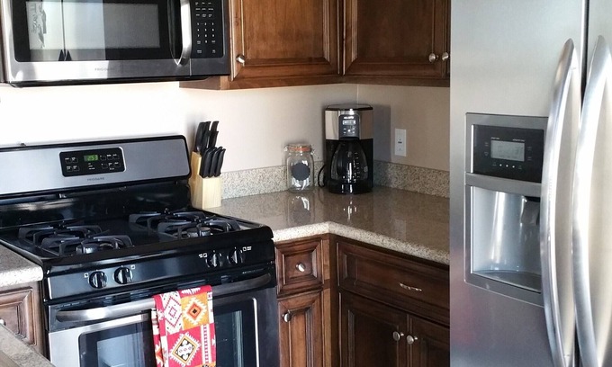 Apache Junction House | Luxury 1BR, 1BA Guest Casita With Glorious Superstition Mtn View!