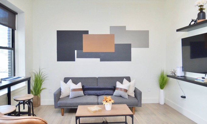Central Business District Apartment | 🔰Luxury 1BR Apt Kng Bed Rooftop DwnTwn Newark 5🌟