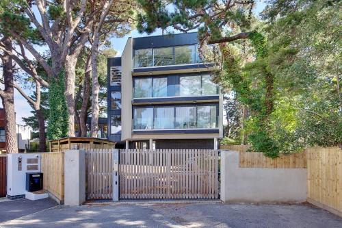 Sandbanks Apartment | Luxury 2 bed 2 bath Apartment