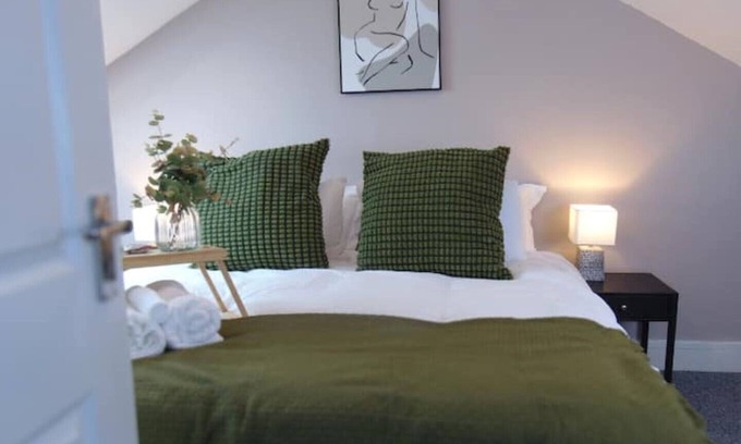 Watford Apartment | Luxury 2 Bed, 2 Bath Apartment in City Centre