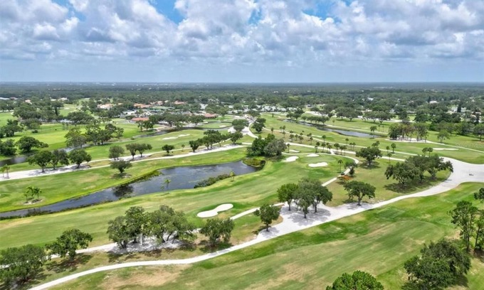 Braden River Apartment | Luxury 2 bed room 2 bath apartment with Golf View