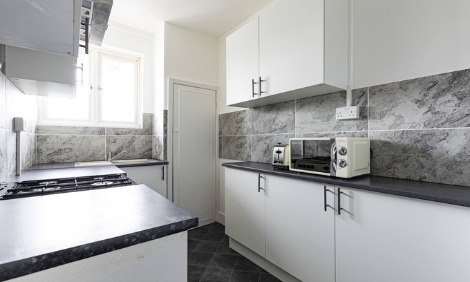 South Acton Apartment | Luxury 2 Bedroom Apartment In Acton London