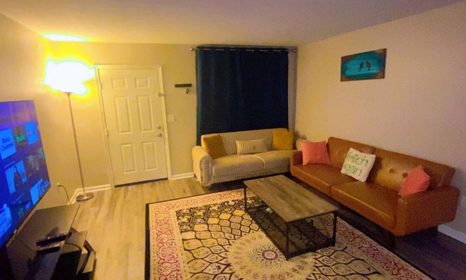 Westerville Apartment | Luxury 2BD, 2BA w/free parking on site.