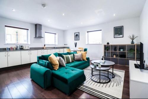 Southwark Apartment | Luxury 2BR Apartment close to train station