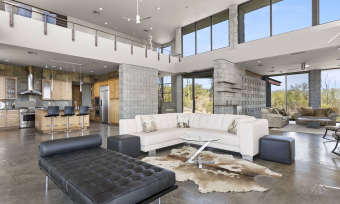 Carefree House | Luxury 2BR Scottsdale Home w/ Panoramic Natural Outdoor Beauty & Modern Comfort