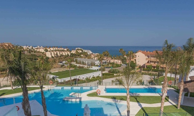 El Faro Apartment | Luxury 2BR Seaviews - Santa Barbara Heights