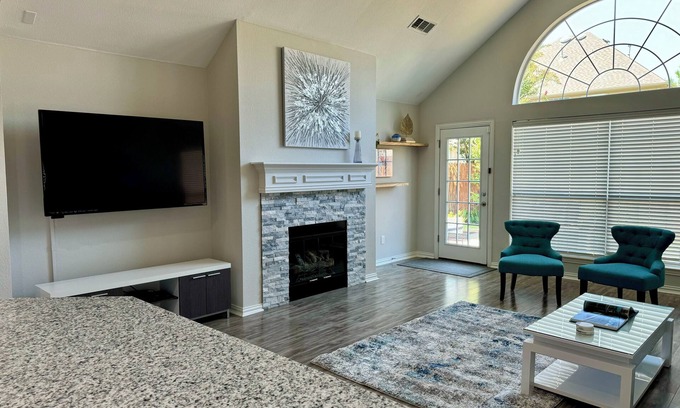 Keller House | Luxury 3-bedroom house in best neighborhood Fort Worth/Alliance, plus workspace