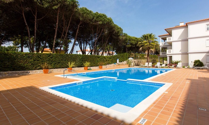 Praia del Rei Apartment | Luxury 3 Bedroom in Prestigious Praia Del Rey Golf and Beach Resort!
