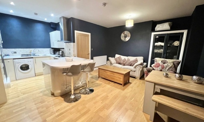 Louth Apartment | Luxury 3 storey apartment in Louth Town Centre (sleeps 6)
