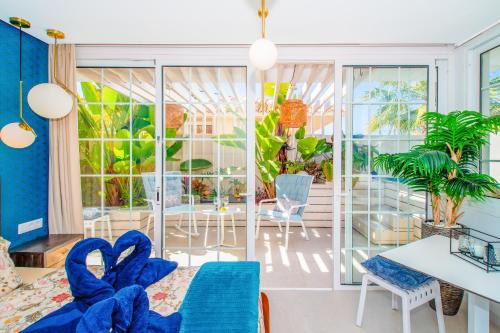 Palm-Mar Apartment | Luxury 3bd villa with premium amenities, jacuzzi, private parking