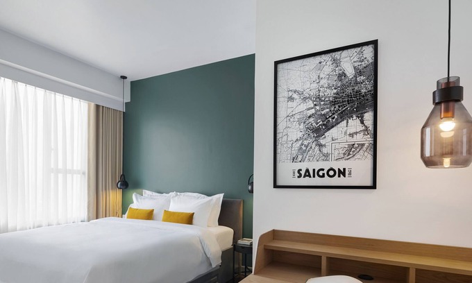Bach Dang Riverside Condo | LUXURY 3BR SAIGON CHIC, 5 MINS BEN THANH MARKET D1,HI-SPEED NET