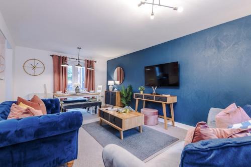 Burslem House | Luxury 4 bedroom Home in Stoke Sleeps 10