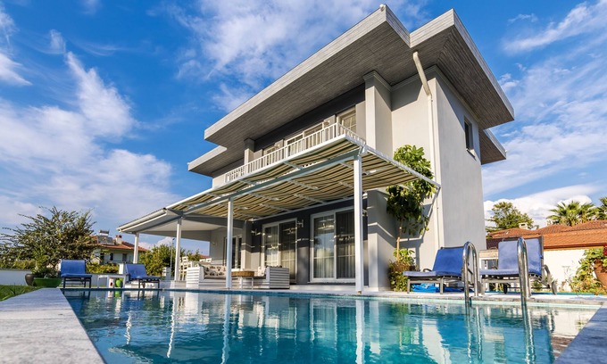 Dalyan Villa | Luxury 4 bedroom Private Villa Near The Dalyan River with Disabled Bathroom&Room