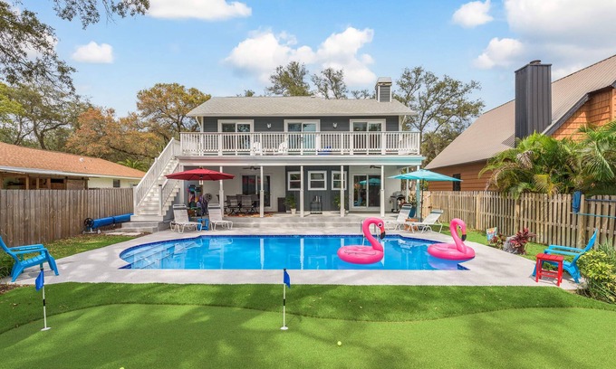 Tarpon Springs House | Luxury 4-Bedroom Tropical Oasis in Tarpon Springs