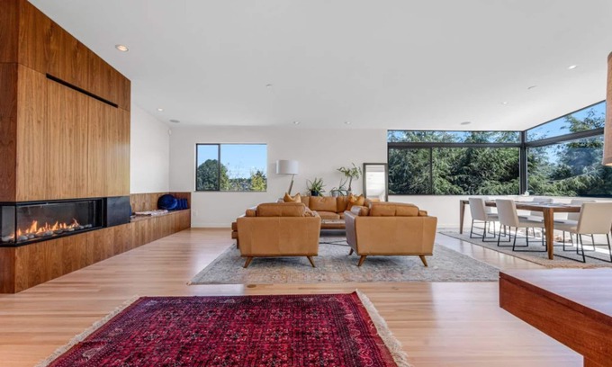 Southeast Magnolia House | Luxury 4000 sqft Home with Gym, Sauna, CityViews