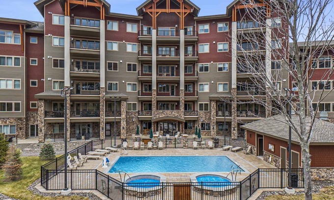 Windham Condo | Luxury 4BR/4BA Ski-In/Ski-Out Mountain Stay "The Four Ski-sons"