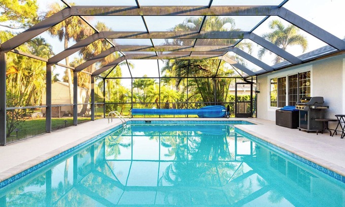 Lochmoor Waterway Estates House | ‼️Luxury 4BR Home | Heated Saltwater Pool BBQ