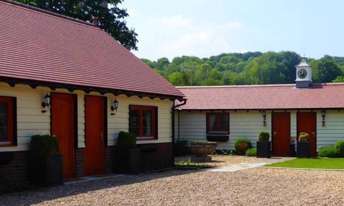 Lower Assendon Bed & Breakfast | Luxury 5 star Lavender room