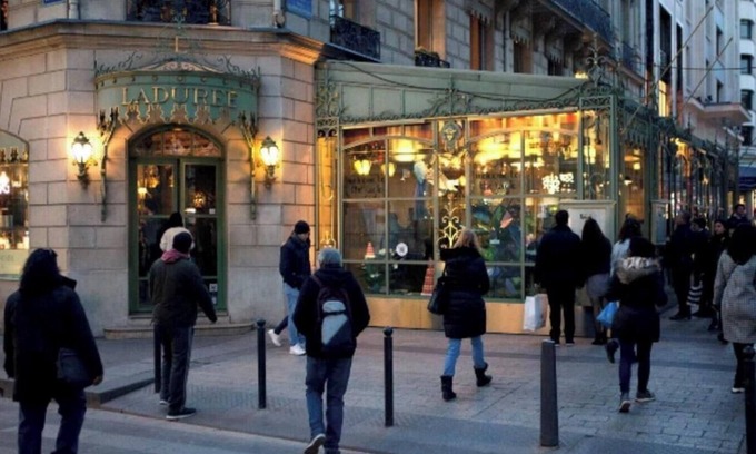 Faubourg-du-Roule Apartment | Luxury 5BR Paris Apartment – Steps from Champs-Élysées & Arc de Triomphe