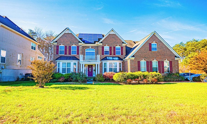 Montpelier House | Luxury 5Brooms 4,5Baths Home &Free parking Near DC