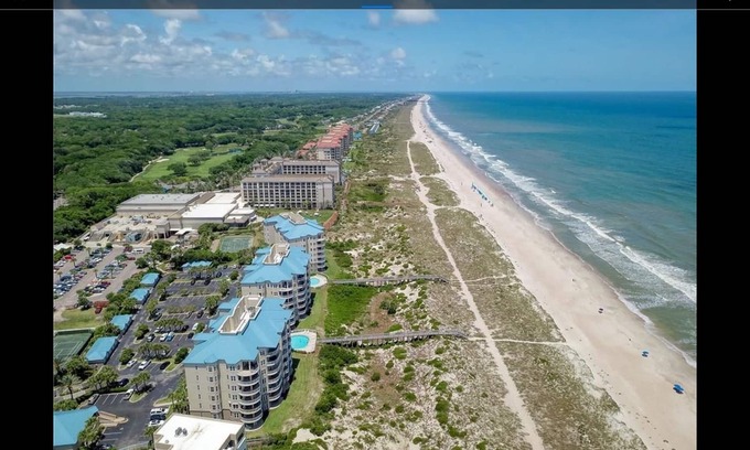Amelia City Condo | Luxury 5th Floor Oceanfront Condo next to Ritz Carlton!