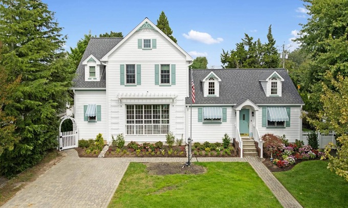 Cape May House | Luxury 6BR/4.5BA Retreat, Sleeps 14 – Just 5 Blocks from the Beach