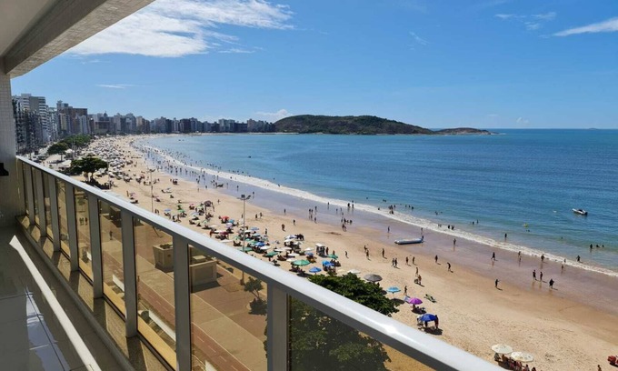 Praia do Morro Apartment | Luxury apartment, beachfront, 3 bedrooms, 2 suites, 2 parking spaces