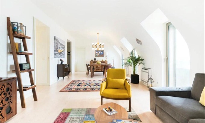 Misericordia Apartment | Luxury Apartment by MyPlaceForYou, very quiet, close to Time Out Market Lisbon