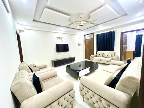 E-11 Sector Apartment | Luxury Apartment Hotel